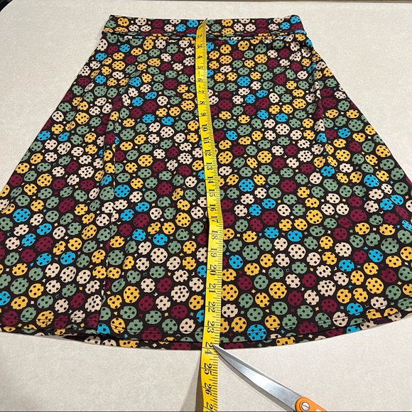 ⭐️ LulaRoe Geometric Multi-Colored Pattern Skirt Size: MEDIUM - Picture 8 of 8